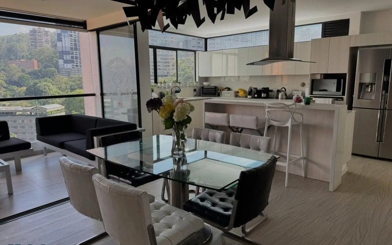 Apartamento en Medellín en Altos del Poblado