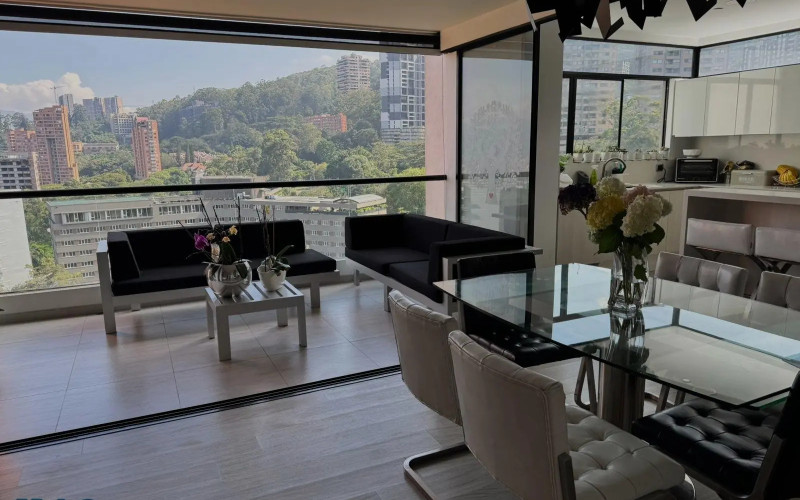 Apartamento en Medellín en Altos del Poblado