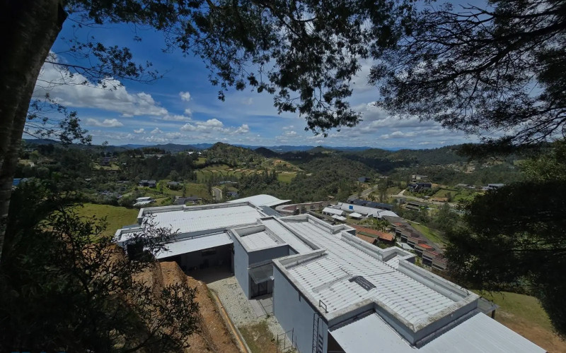 Casa en Envigado en Loma del Escobero