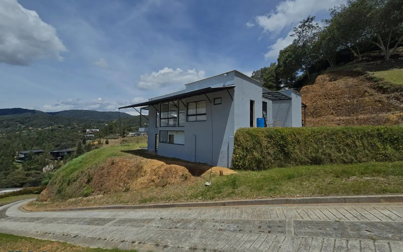 Casa en Envigado en Loma del Escobero