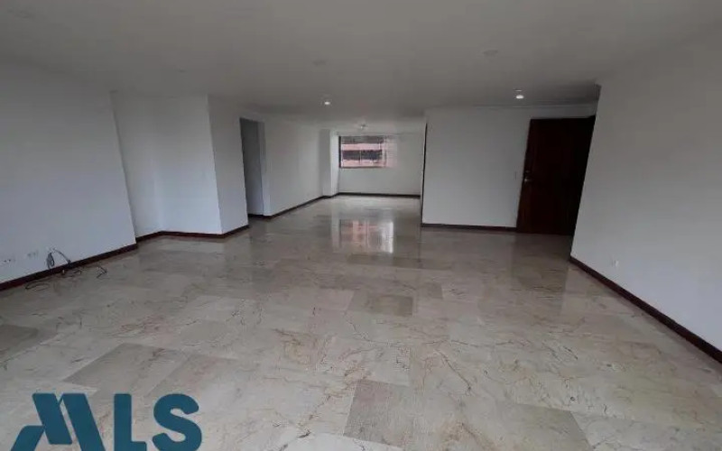 Apartamento en Medellín en El Tesoro