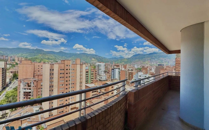 Apartamento en Medellín en Laureles