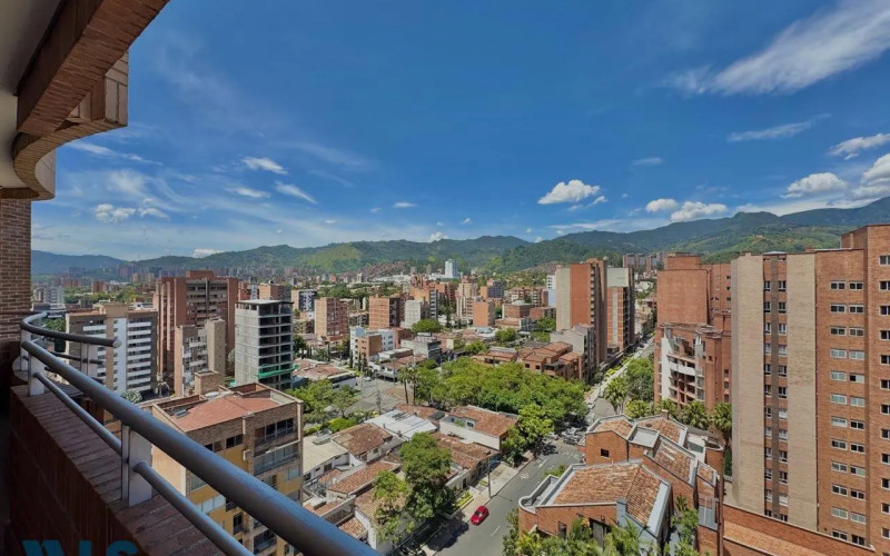 Apartamento en Medellín en Laureles