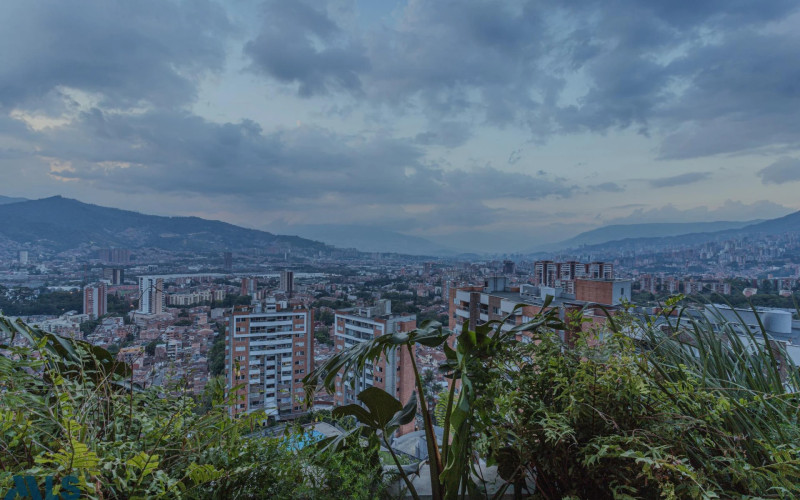 Apartamento en Envigado en El Trianón