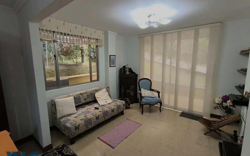 Casa en Sabaneta en Las Lomitas