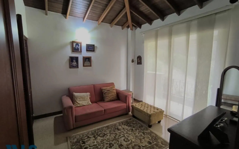 Casa en Sabaneta en Las Lomitas