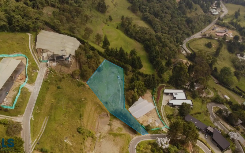 Lote Residencial en Envigado en Loma del Escobero