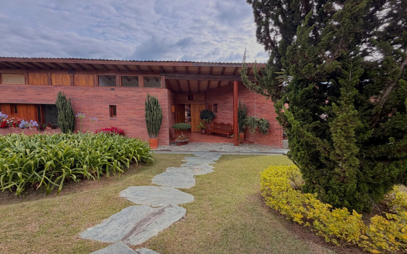 Casa en El Retiro en V. La Fe