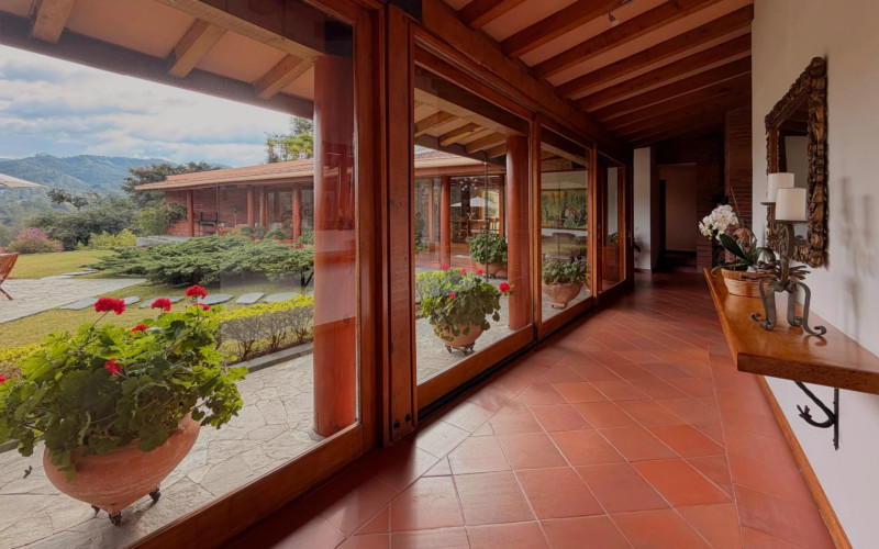 Casa en El Retiro en V. La Fe