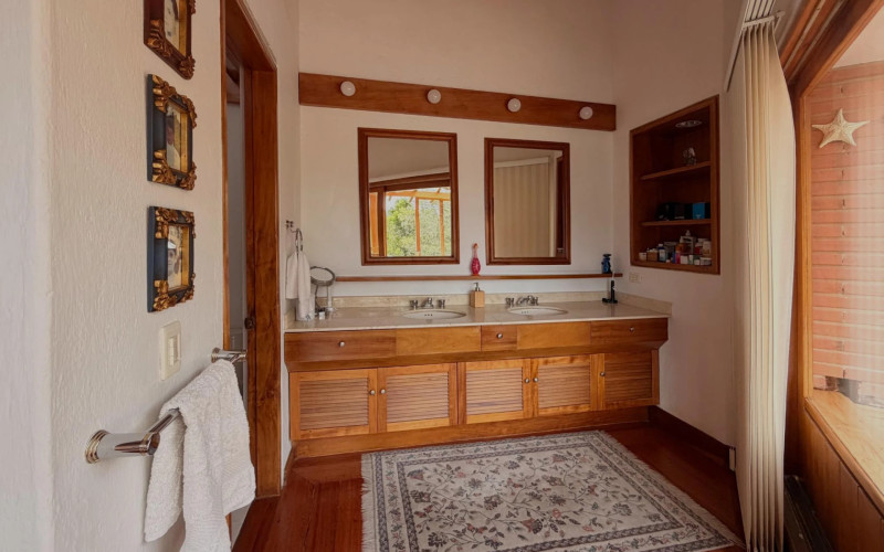 Casa en El Retiro en V. La Fe