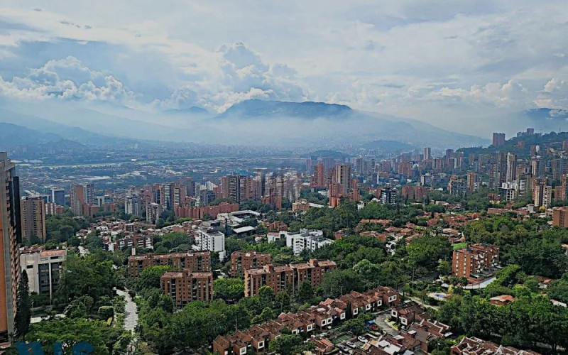Apartamento en Medellín en Loma Los Gonzalez