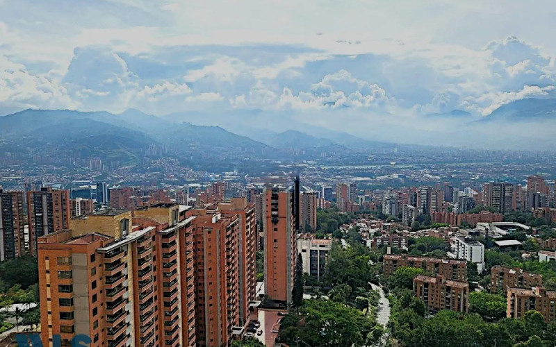 Apartamento en Medellín en Loma Los Gonzalez