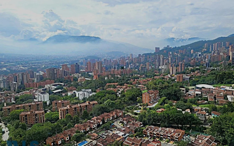 Apartamento en Medellín en Loma Los Gonzalez