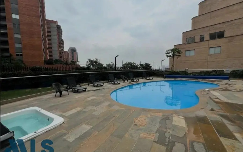 Apartamento en Medellín en Loma Los Gonzalez