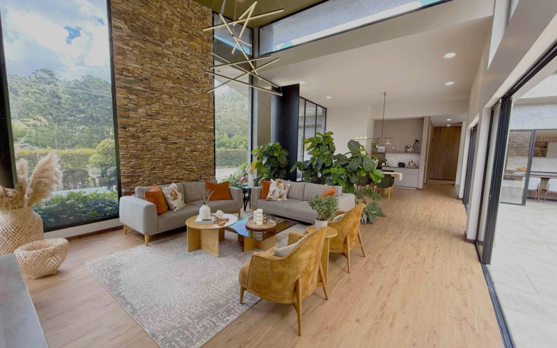 Casa en El Retiro en Corredor Don Diego