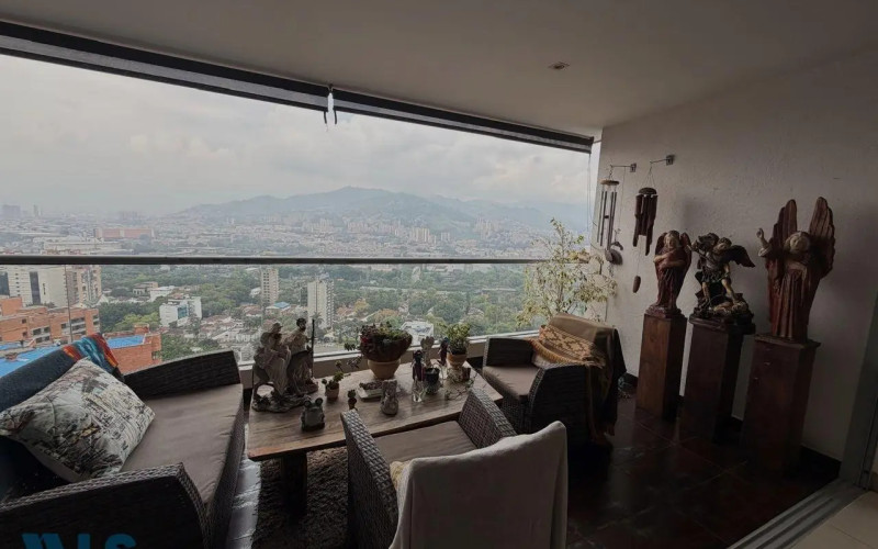 Apartamento en Medellín en Santa Maria de los Angeles