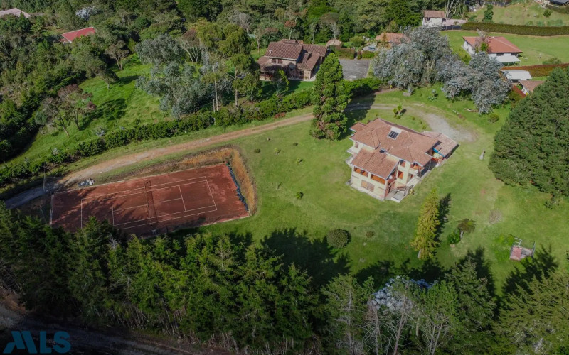 Casa en Santa Elena en Rural