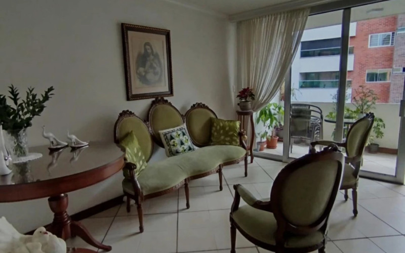 Apartamento en Medellín en Laureles