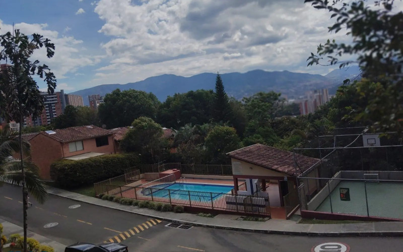Casa en Envigado en Las Antillas