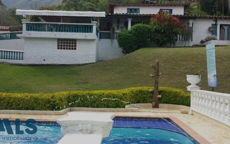 Finca Recreativa en Copacabana en Villa Roca