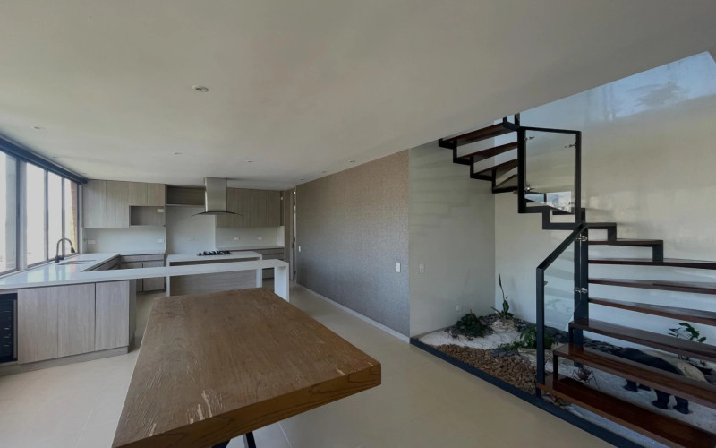 Apartamento en Medellín en Altos del Poblado