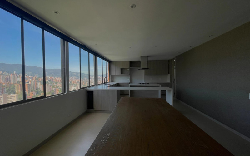 Apartamento en Medellín en Altos del Poblado