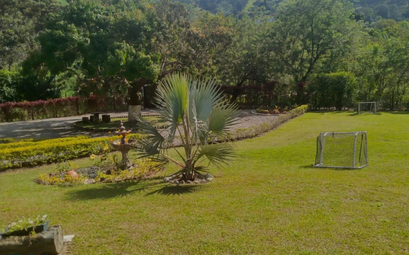 Finca Recreativa en Girardota en V. San Diego