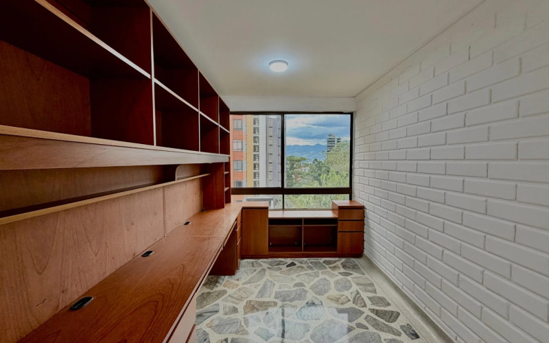 Apartamento en Medellín en Las Lomas Nº 1