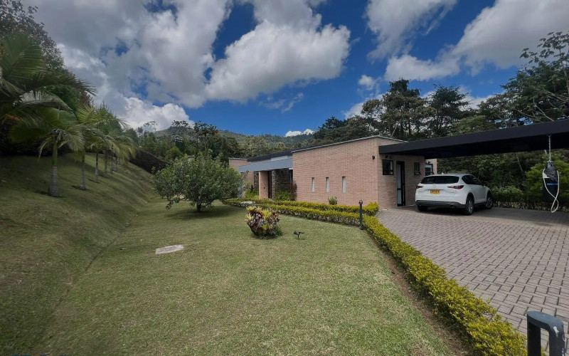 Casa en La Ceja en V. EL Capiro