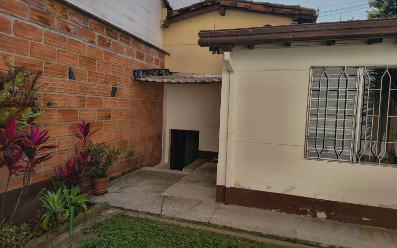 Casa en Medellín en Las Acacias