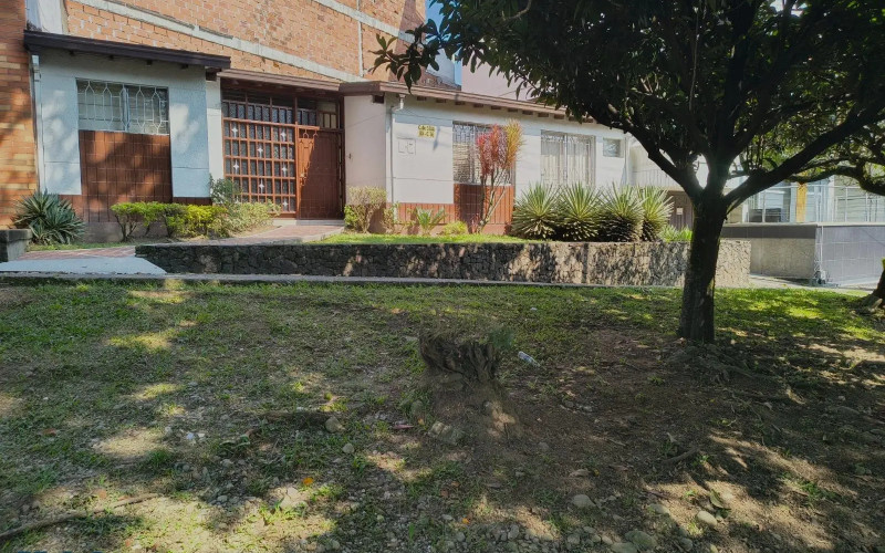 Casa en Medellín en Las Acacias