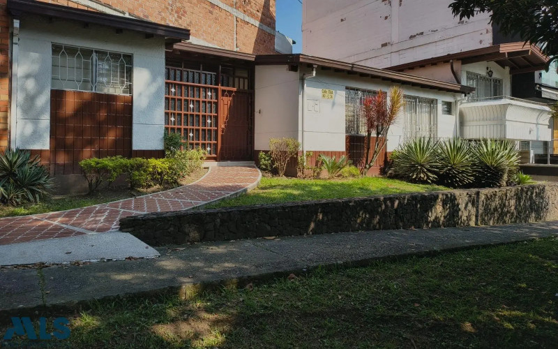 Casa en Medellín en Las Acacias
