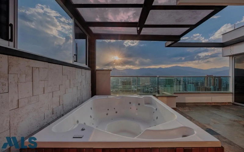 Apartamento en Medellín en Castropol