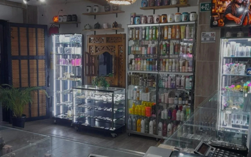 Local Comercial en El Retiro en Centro