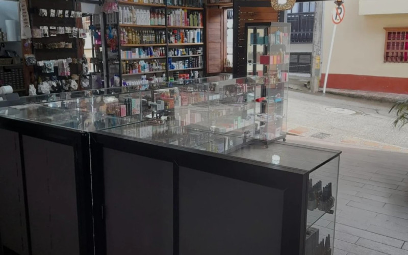 Local Comercial en El Retiro en Centro