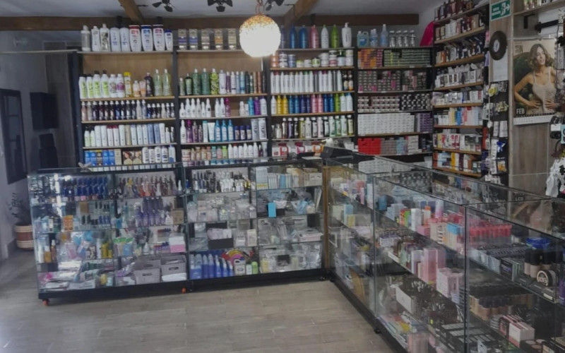 Local Comercial en El Retiro en Centro