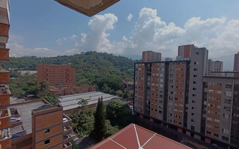 Apartamento en Medellín en Los Colores