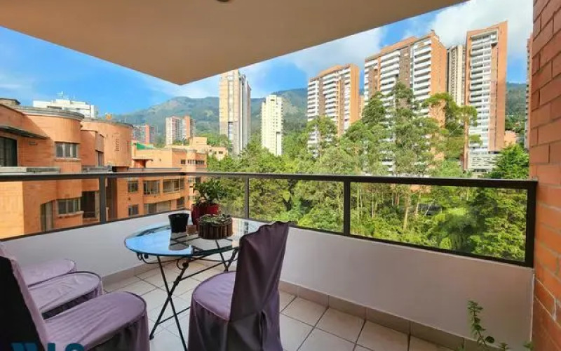 Apartamento en Medellín en El Tesoro
