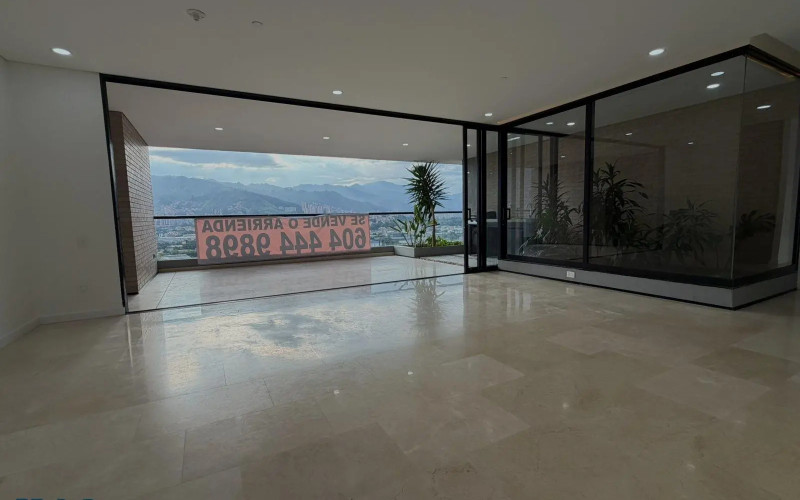 Apartamento en Medellín en Santa Maria de los Angeles