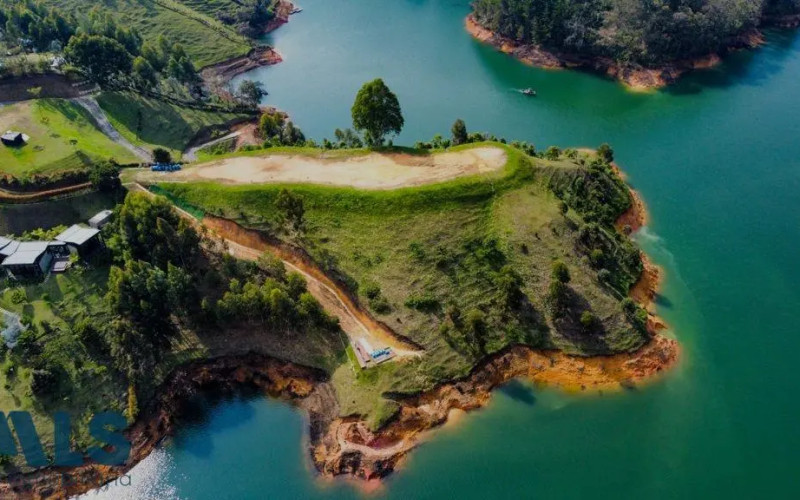 Lote Residencial en El Peñol en Corredor El Peñol - Guatape