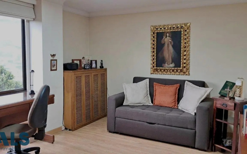 Apartamento en Medellín en Altos del Poblado