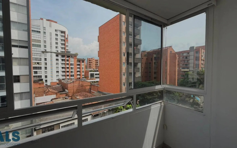 Apartamento en Medellín en Laureles