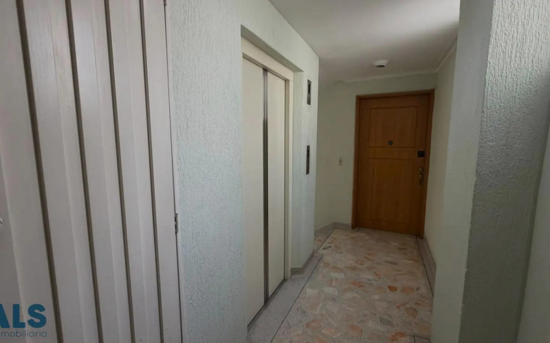 Apartamento en Medellín en Laureles