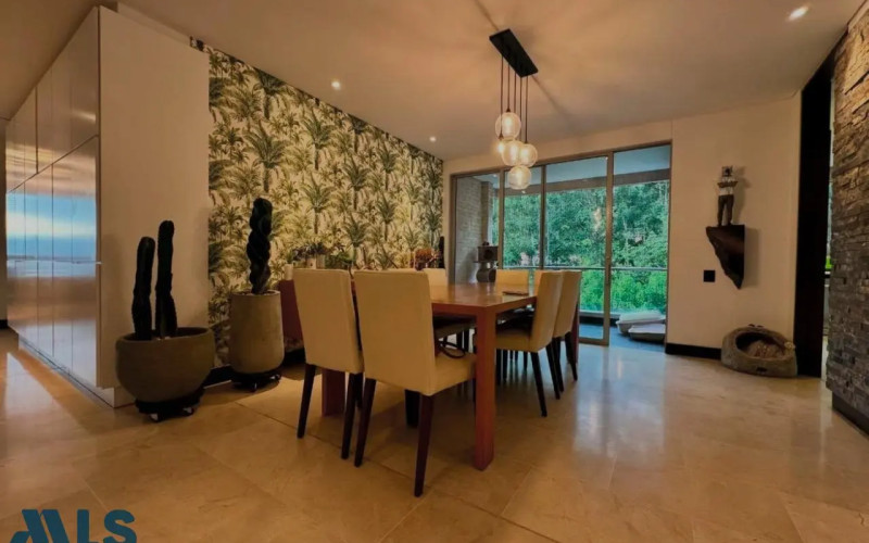 Apartamento en Medellín en Altos del Poblado