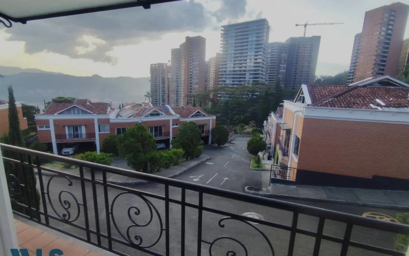 Casa en Medellín en El Poblado