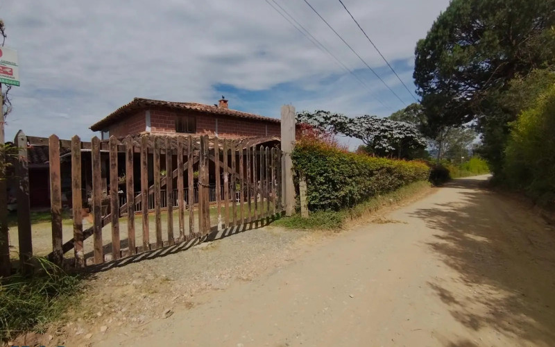 Finca Recreativa en Marinilla en Cascajo Abajo