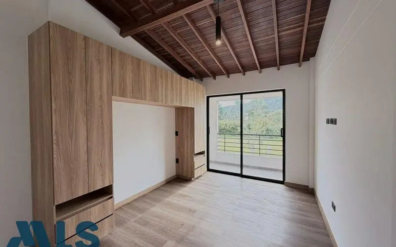 Casa en La Ceja en La Floresta