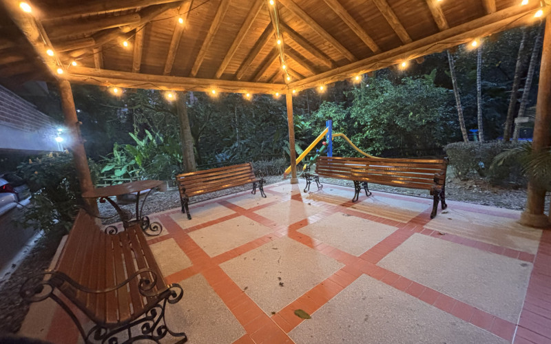 Panoramic views from an exceptionally well-connected Medellín address