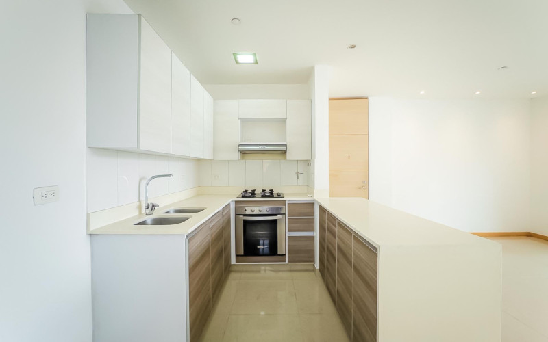 Modern 2-Bedroom Apartment for Sale in Castropol, El Poblado | 90m², Amenities, Built 2022