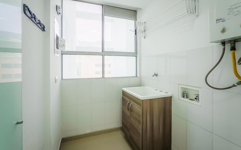 Modern 2-Bedroom Apartment for Sale in Castropol, El Poblado | 90m², Amenities, Built 2022
